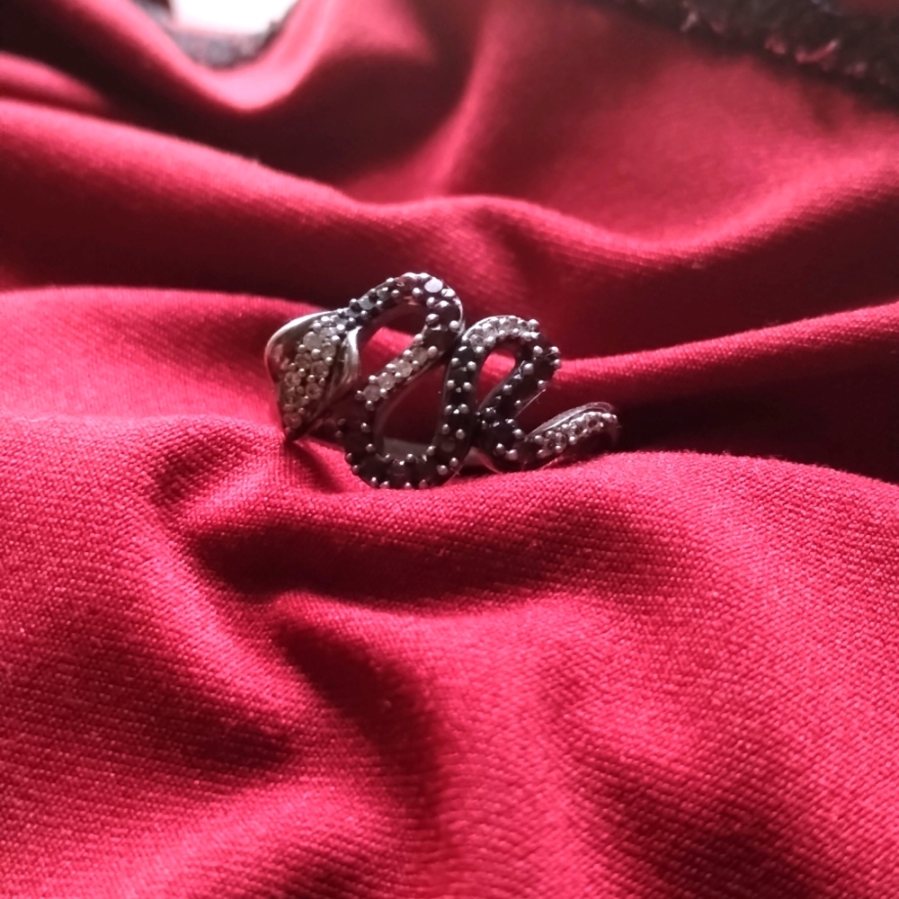 Disney Enchanted Jafar Snake Red diamond Ring . 30 carat